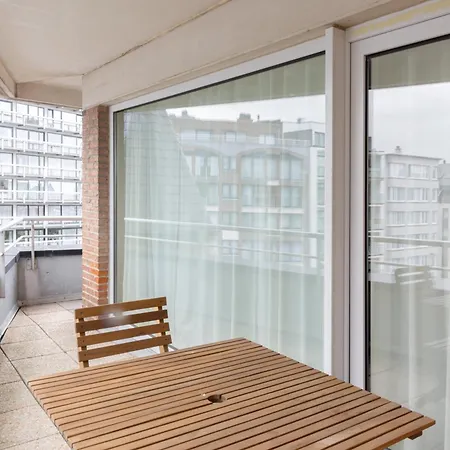 Apartment Leo & De Walvis Ostend